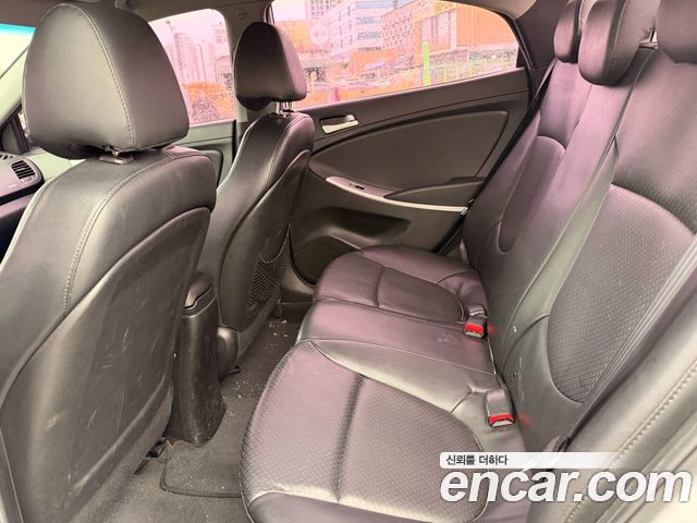 Hyundai Accent 2012 — photo 5