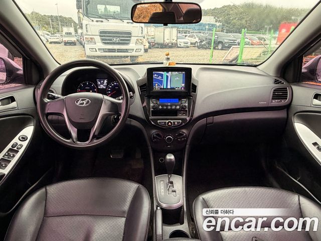 Hyundai Accent 2012 — photo 6