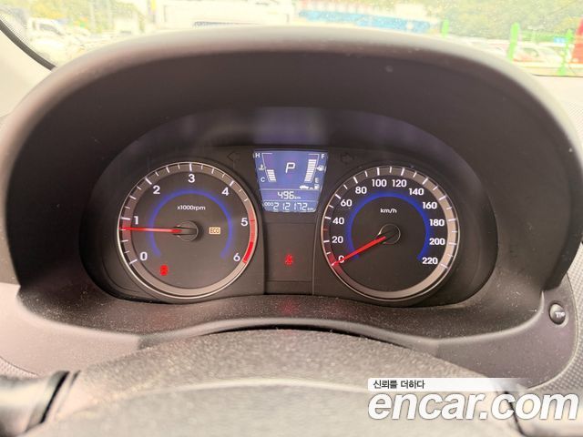 Hyundai Accent 2012 — photo 10