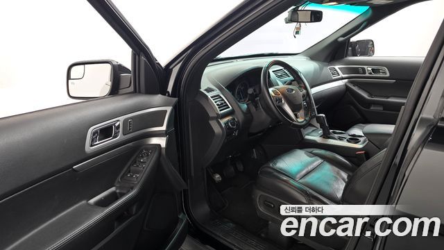 Ford Explorer 2013 — photo 10