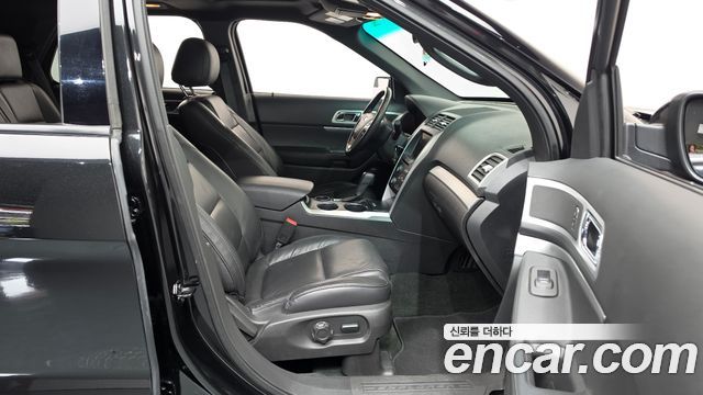 Ford Explorer 2013 — photo 11