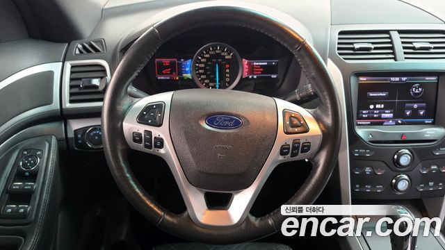 Ford Explorer 2013 — photo 13