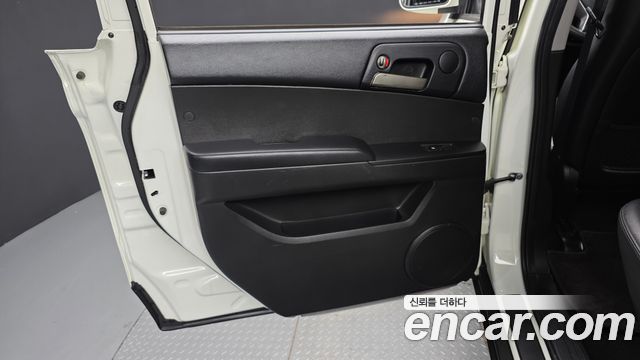 KG Mobility KORANDO 2017 — photo 15