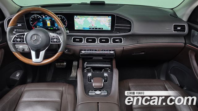 Mercedes-Benz GLS-Class 2020 — photo 10