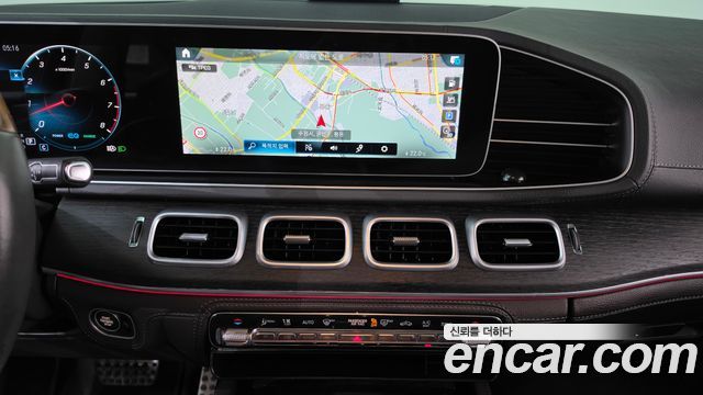 Mercedes-Benz GLS-Class 2020 — photo 19