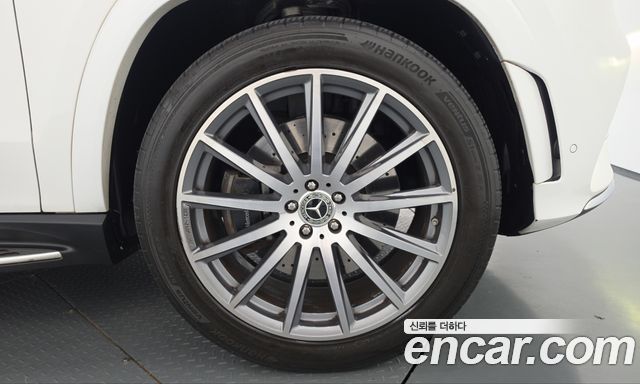 Mercedes-Benz GLS-Class 2020 — photo 7