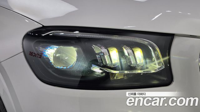 Mercedes-Benz GLS-Class 2020 — photo 8