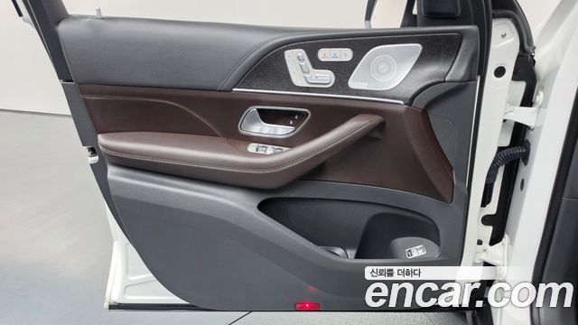 Mercedes-Benz GLS-Class 2020 — photo 14