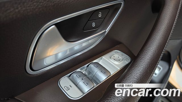 Mercedes-Benz GLS-Class 2020 — photo 30