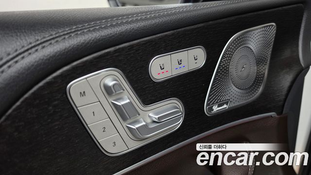 Mercedes-Benz GLS-Class 2020 — photo 36