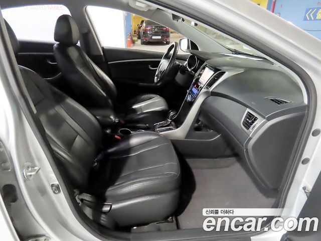 Hyundai i30 2012 — photo 12