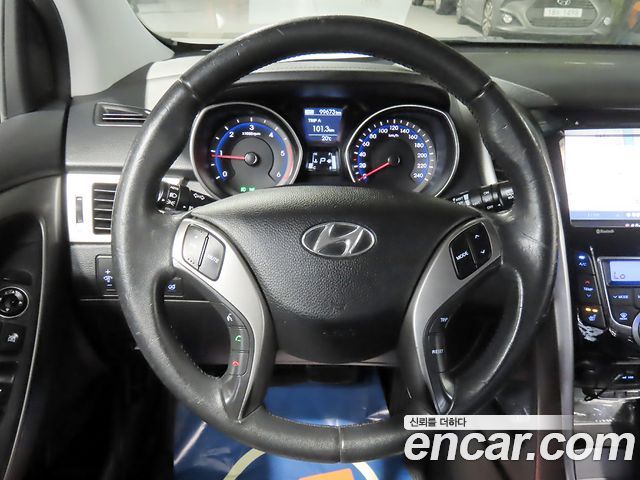 Hyundai i30 2012 — photo 15