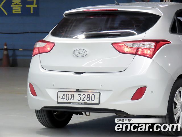 Hyundai i30 2012 — photo 19