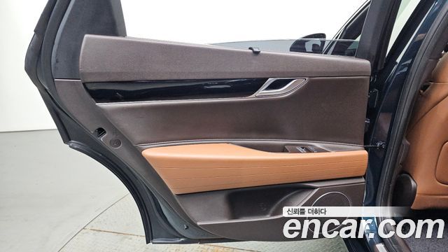 Genesis G80 2023 — photo 15