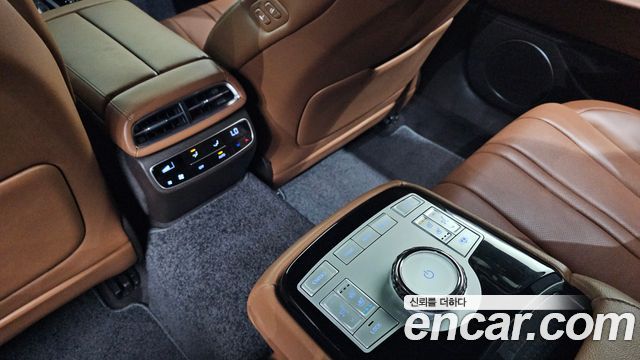 Genesis G80 2023 — photo 30