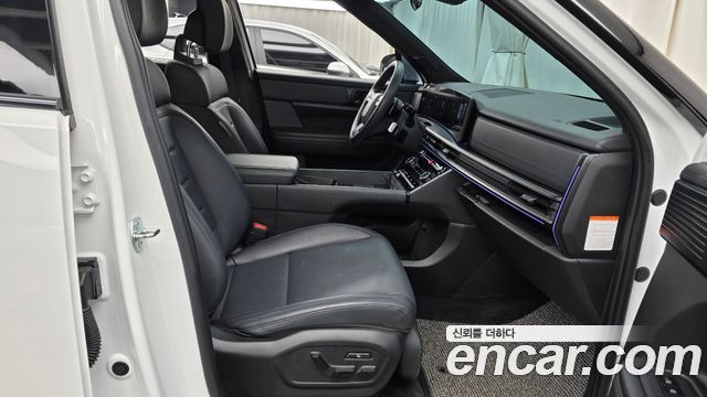 Hyundai Santafe 2025 — photo 16