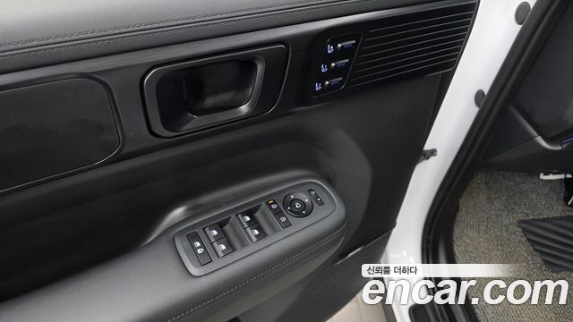 Hyundai Santafe 2025 — photo 29