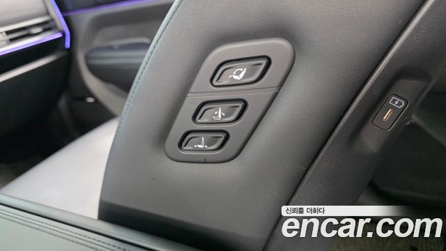 Hyundai Santafe 2025 — photo 32