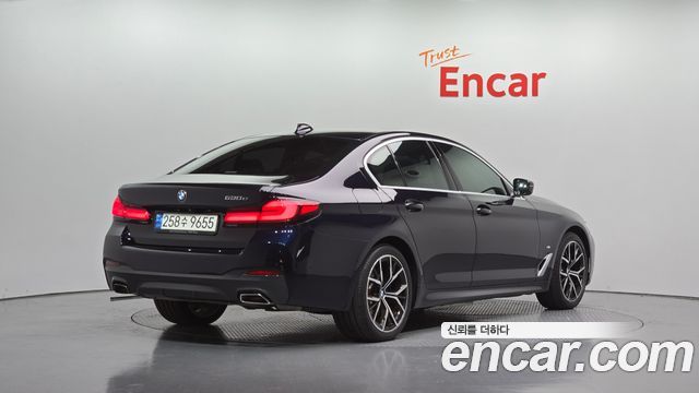 BMW 5-Series 2021 — photo 2