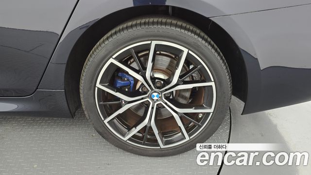 BMW 5-Series 2021 — photo 7