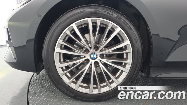 BMW 3-Series 2022 — photo 5