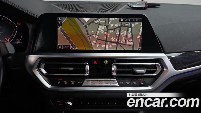 BMW 3-Series 2022 — photo 18