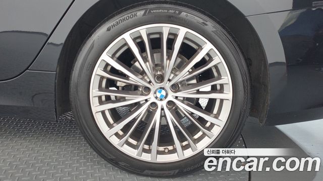 BMW 3-Series 2022 — photo 7