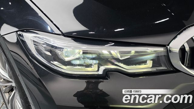 BMW 3-Series 2022 — photo 8