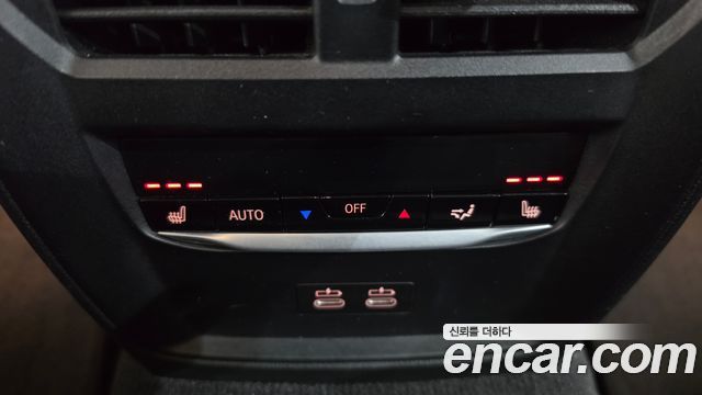 BMW 3-Series 2022 — photo 31