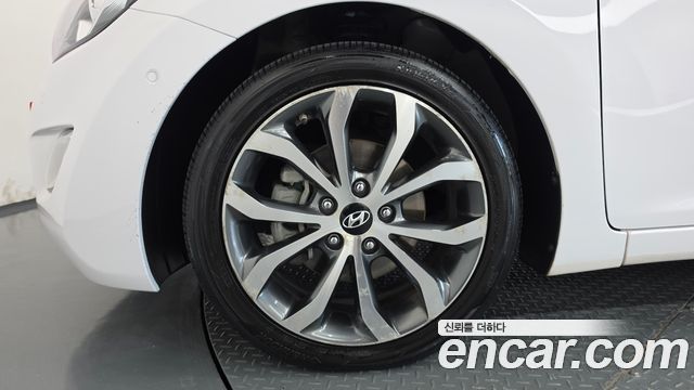 Hyundai AVANTE 2014 — photo 5