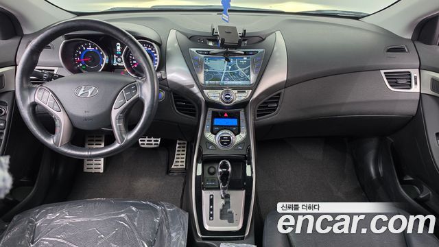 Hyundai AVANTE 2014 — photo 10