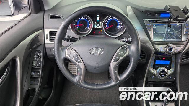 Hyundai AVANTE 2014 — photo 20