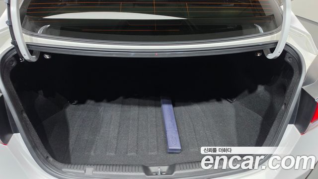 Hyundai AVANTE 2014 — photo 22