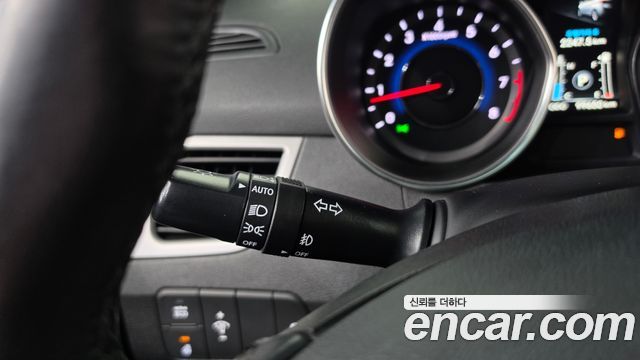 Hyundai AVANTE 2014 — photo 28