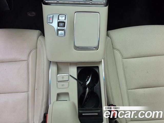 Hyundai Grandeur 2023 — photo 9