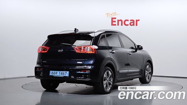 Kia Niro 2019 — photo 2