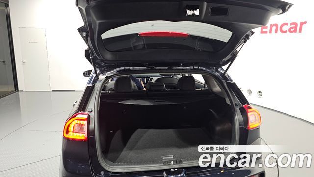 Kia Niro 2019 — photo 26