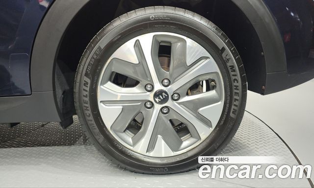 Kia Niro 2019 — photo 7