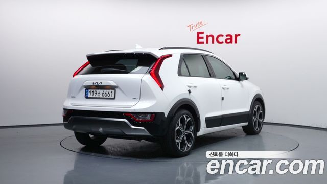 Kia Niro 2022 — photo 2