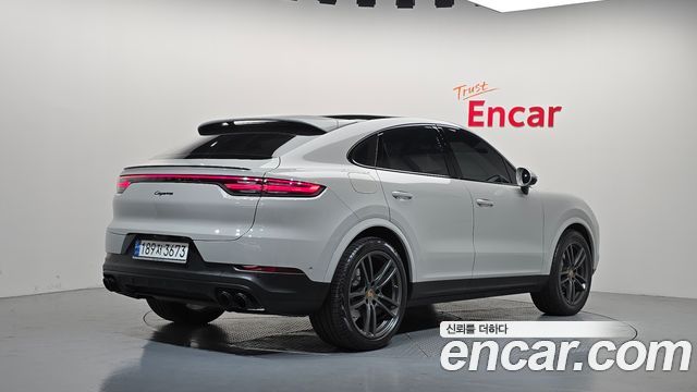Porsche Cayenne 2023 — photo 2