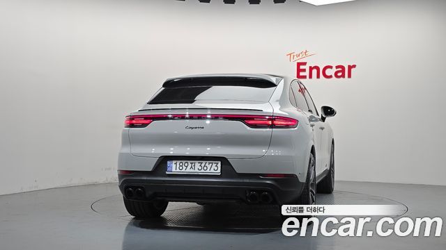 Porsche Cayenne 2023 — photo 4
