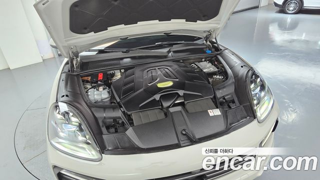 Porsche Cayenne 2023 — photo 6