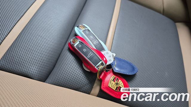 Porsche Cayenne 2023 — photo 22