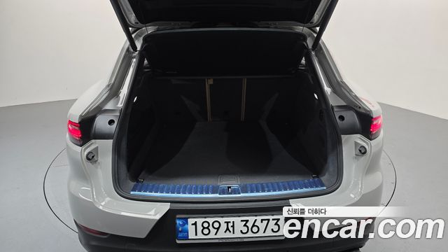 Porsche Cayenne 2023 — photo 24