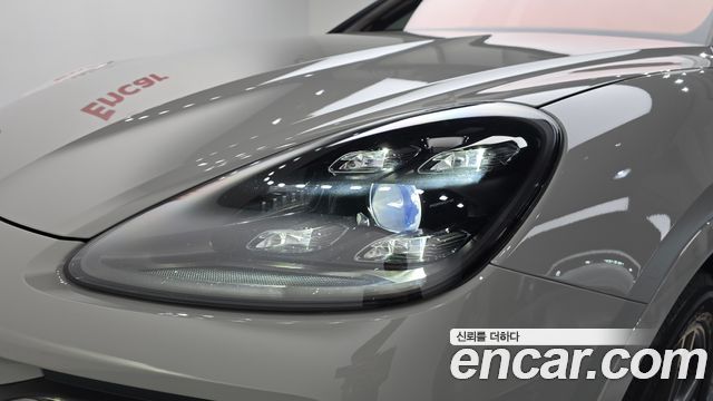 Porsche Cayenne 2023 — photo 8