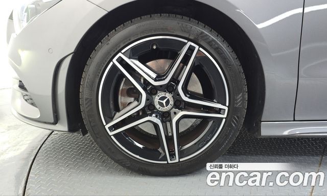 Mercedes-Benz CLA-Class 2022 — photo 5