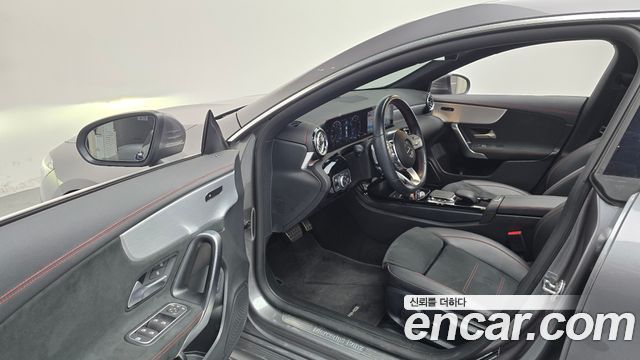 Mercedes-Benz CLA-Class 2022 — photo 10