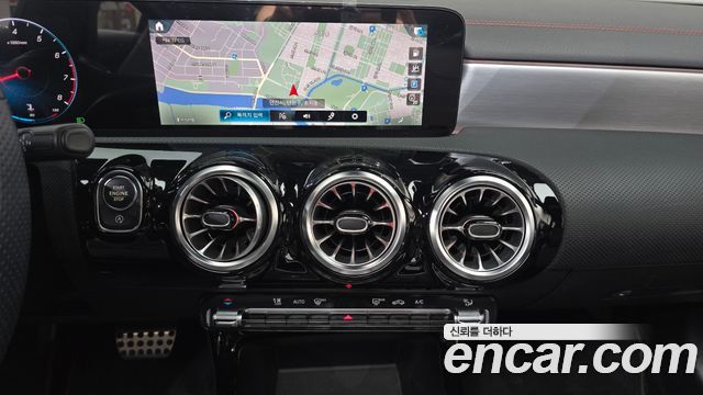Mercedes-Benz CLA-Class 2022 — photo 11