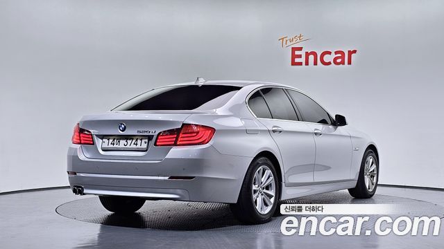 BMW 5-Series 2011 — photo 2