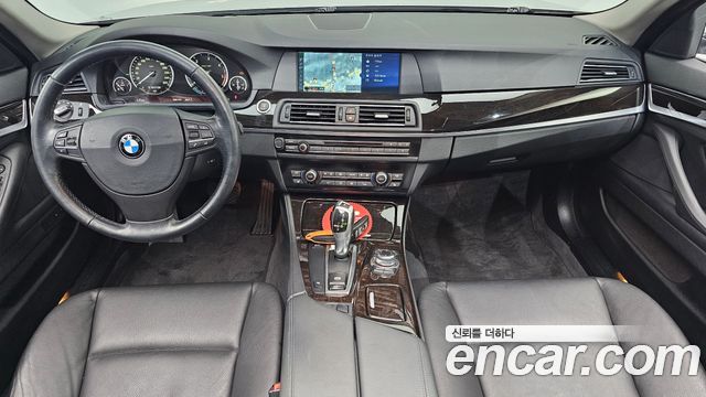BMW 5-Series 2011 — photo 7